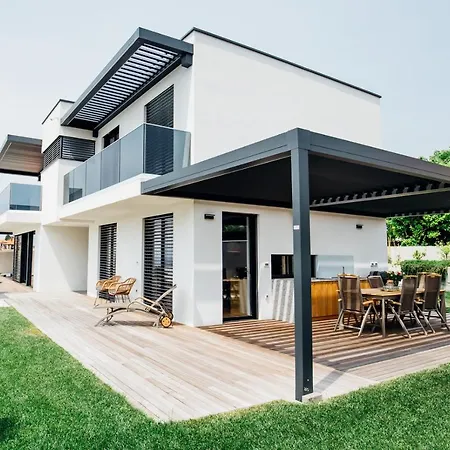 Kraljica Villa
