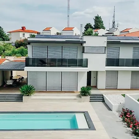 Villa Kraljica *
